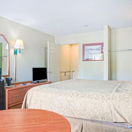 Economy Inn By Oyo Ashburn Ngoại thất bức ảnh