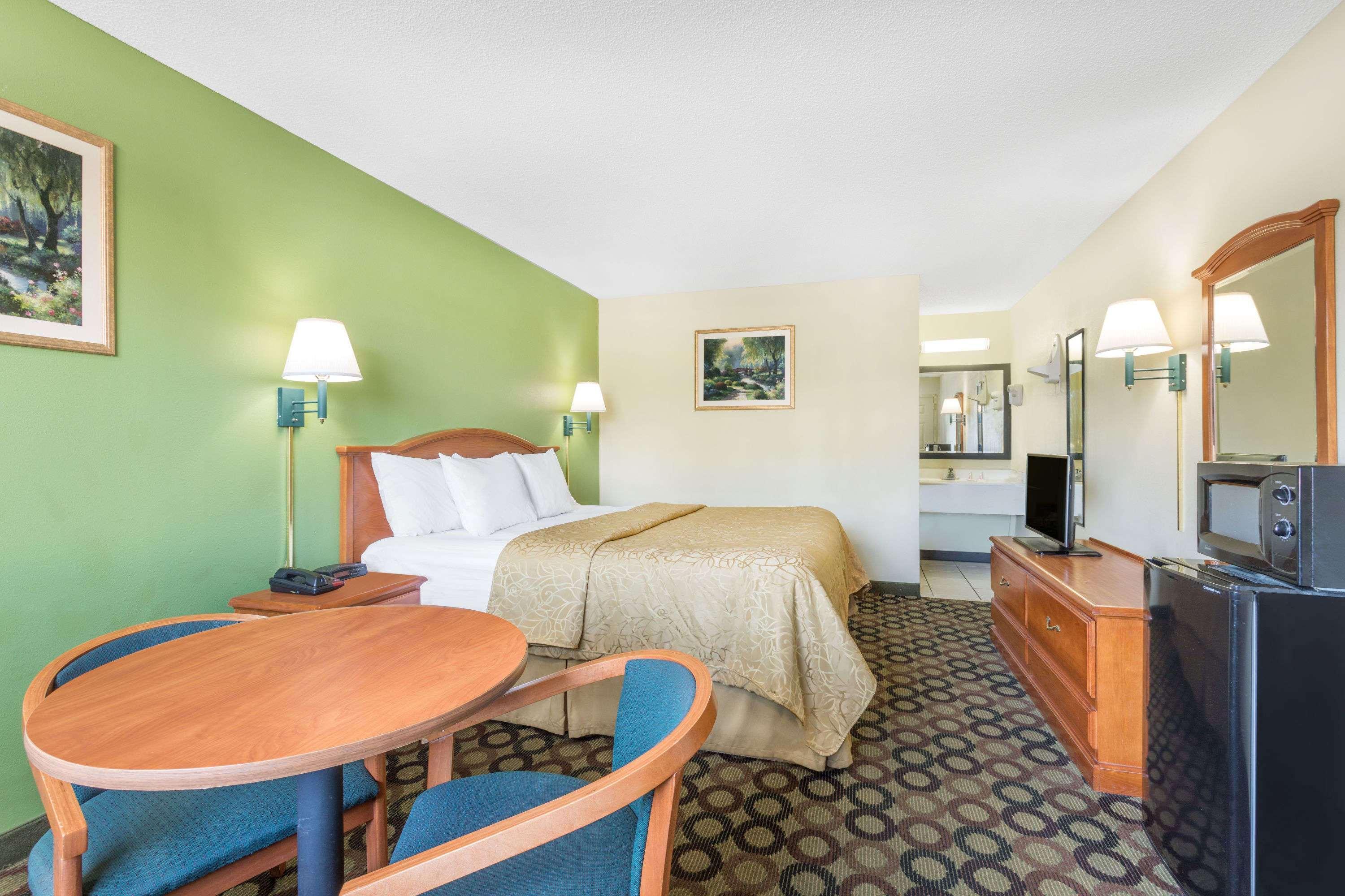 Economy Inn By Oyo Ashburn Ngoại thất bức ảnh