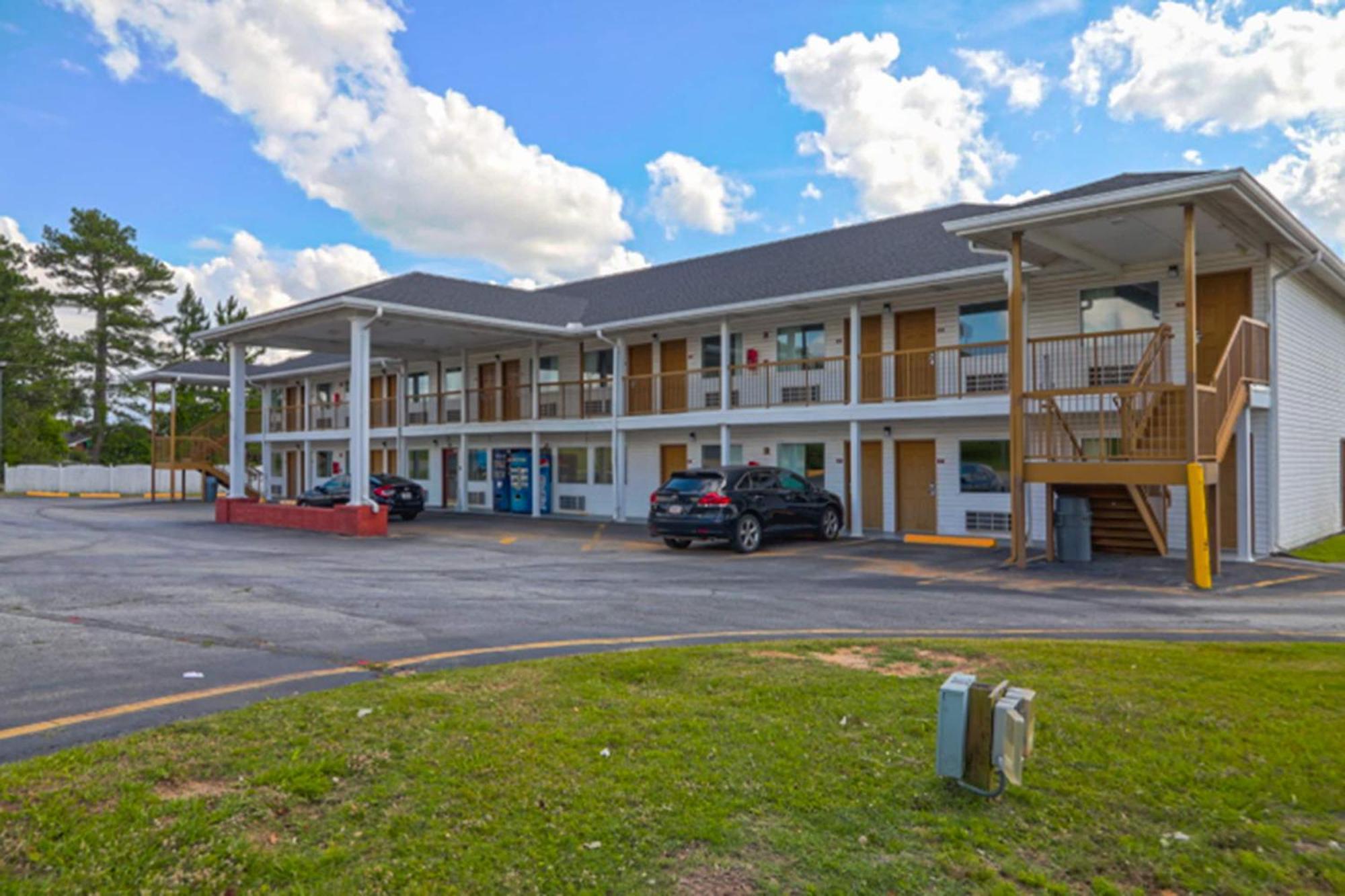 Economy Inn By Oyo Ashburn Ngoại thất bức ảnh